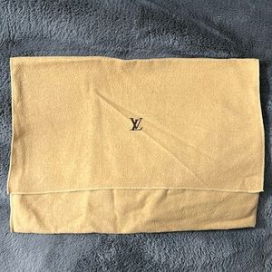 LV dustbag